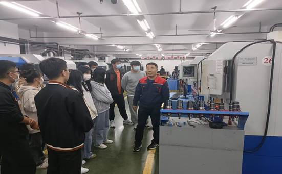 说明: E35F0D3E04375AB941E7BA0F83D9F9BA