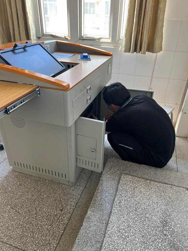 说明: D:\文件\QQ文件\1254126716\Image\C2C\e9aed0ec1c7924d33905f4f84db46f59.jpg