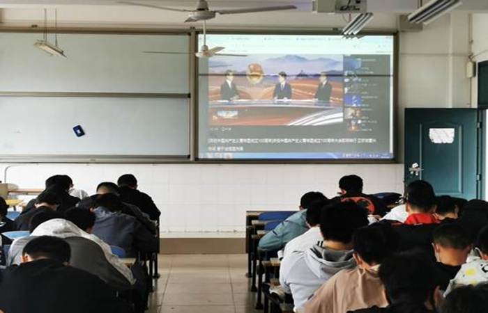 说明: 说明: 4513CC4780DFCC039F6162BDD8F825CB