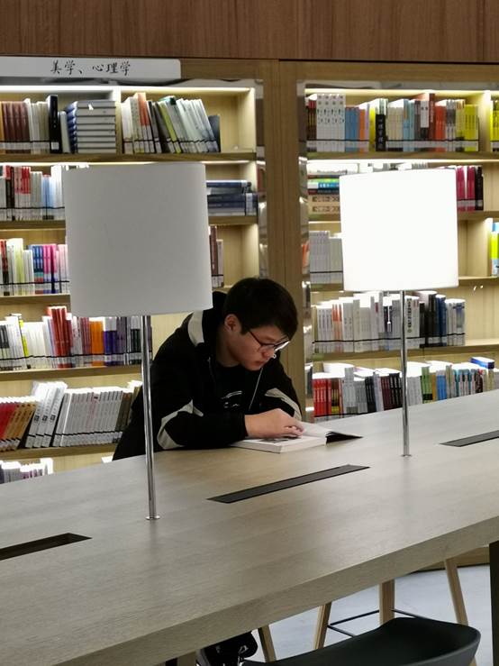 说明: D:\万象城体育awcsport\我的文件\就业\2019-2020一学期\品学之星统计\许迎庆\许迎庆.jpg